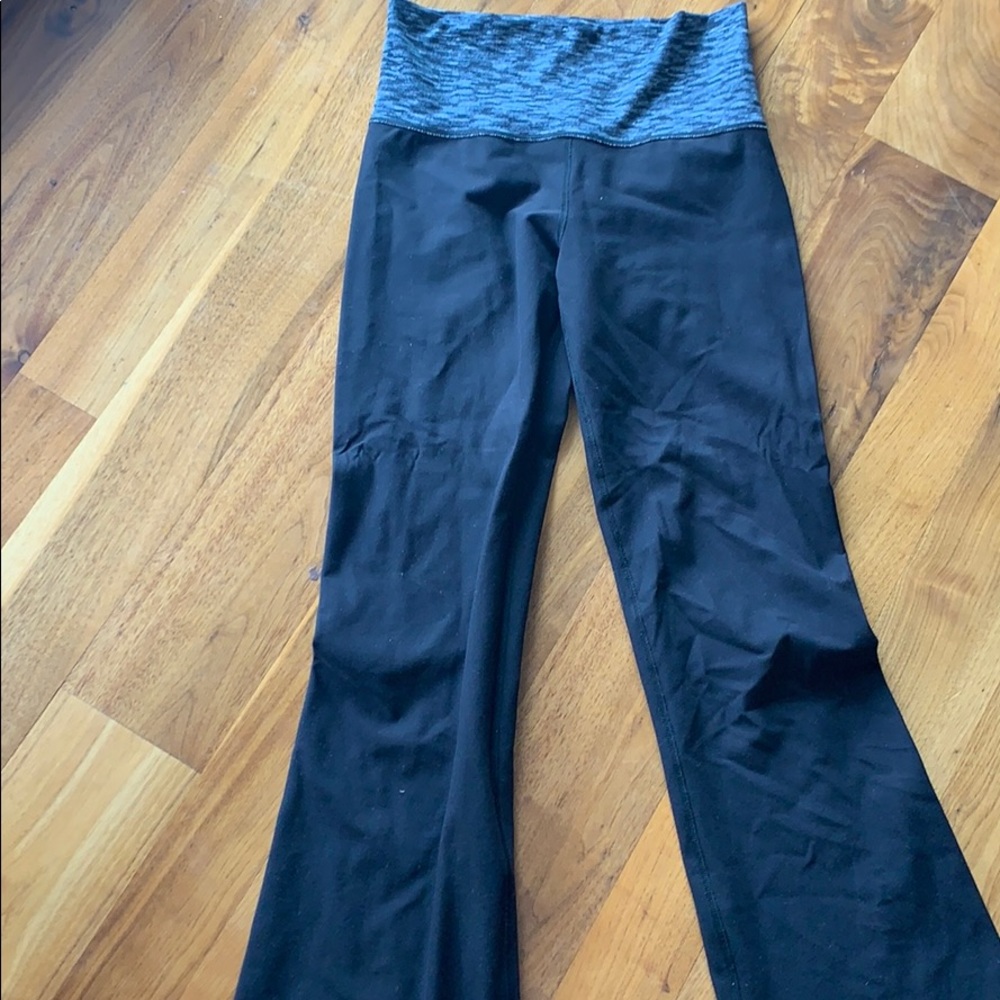 Lululemon size 4 reg pants black